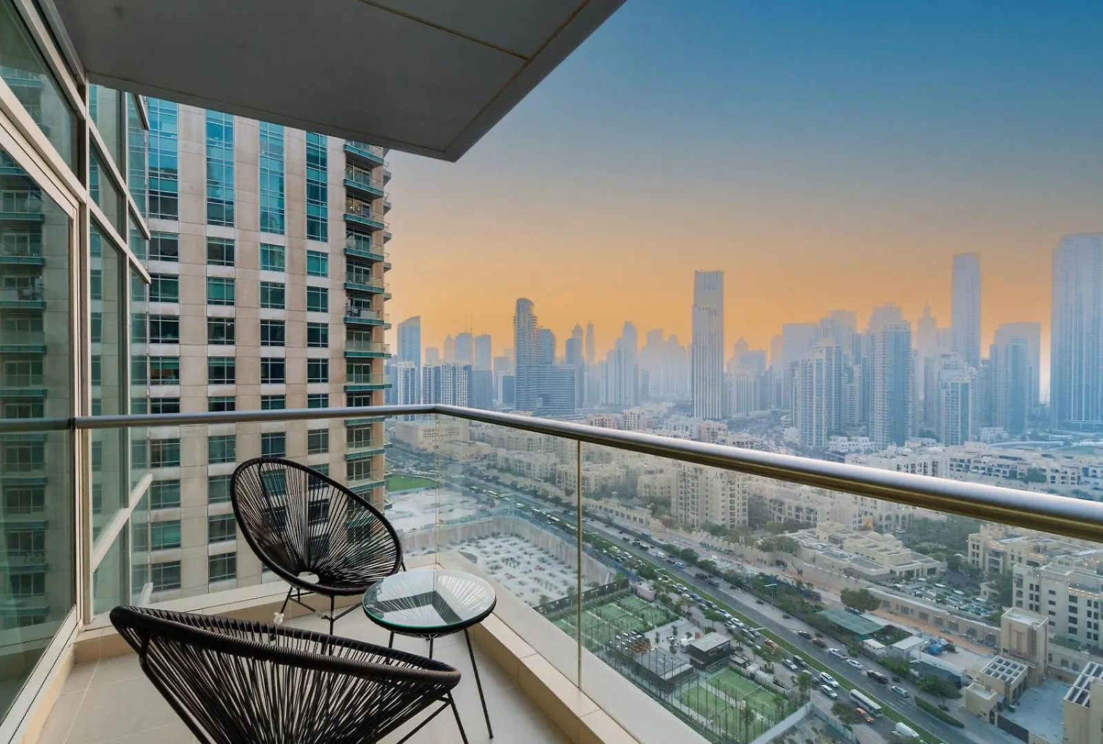 Burj Views 3 Min From Dubai Mall Luxury Downtown Residence